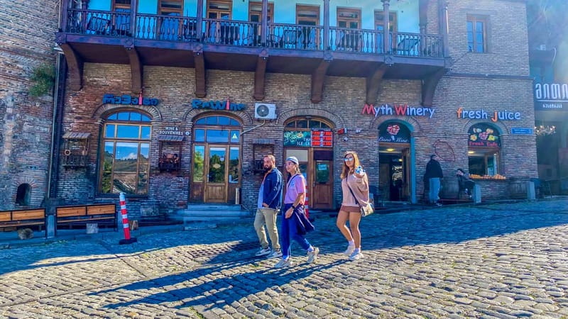 Tbilisi: City Highlights Guided Walking Tour - Tamada, Shardeni Street, and the old center