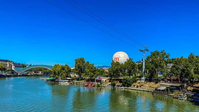 Tbilisi: City Highlights Guided Walking Tour - Abanotubani, the Bridge of Love, and the waterfall