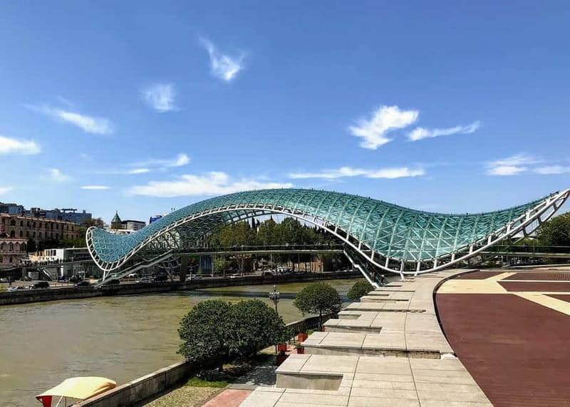 Tbilisi: Guided Walking Tour of Historic City - Metekhi Church and King Vakhtang Gorgasali