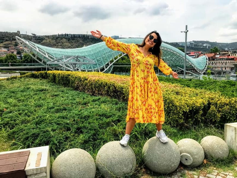 Tbilisi: Old Town Walking Tour - Must-See Attractions - Starting at Freedom Square with a useful city overview