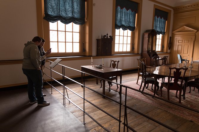 The Constitutional Walking Tour of Philadelphia - From the Presidents House to Jeffersons Declaration House