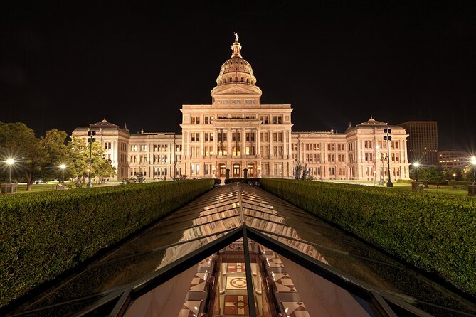 The Ghosts of Austin Walking Tour - The guides shape the whole evening