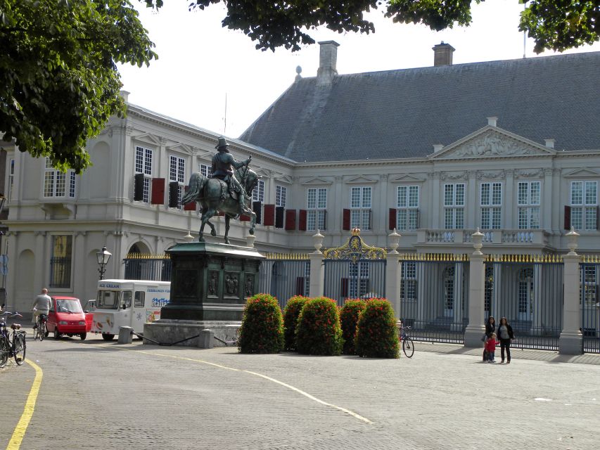 The Hague: Old City Private Walking Tour - What the private format is really worth