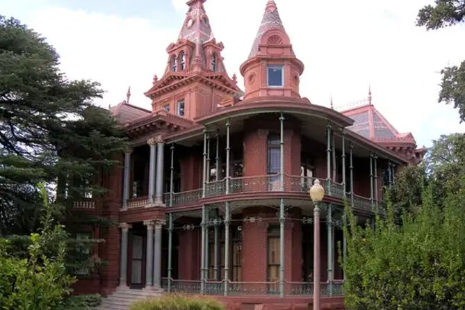 The Madam's Curse Walking Ghost Tour - The Driskill: Austin’s grandest ghost address