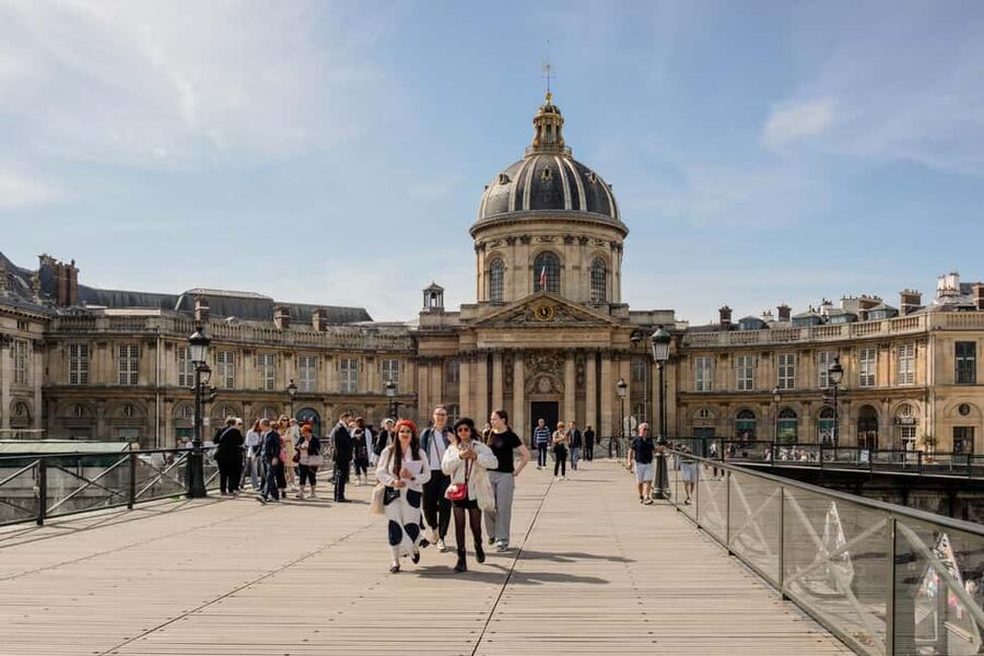 The Official Emily in Paris Locations Walking Tour - The guides make or break the experience