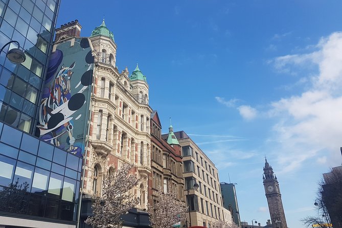 The Real Eclectic Belfast City Walking Tour/Experience. - Starting at City Hall: Belfast in broad strokes