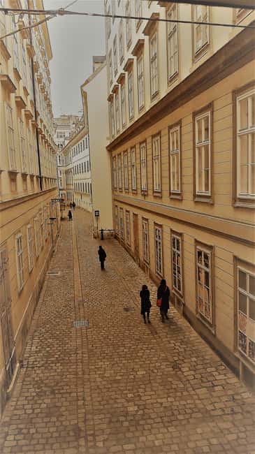 The unknown Vienna City- a guided walking tour in 3 hours - Medieval Vienna beside the modern city