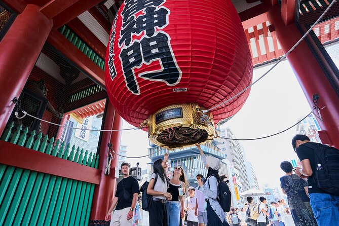 Tokyo: Asakusa & Sensoji ー Oldest Temple Walking Tour (2hrs) - Old Edo atmosphere on the shopping streets