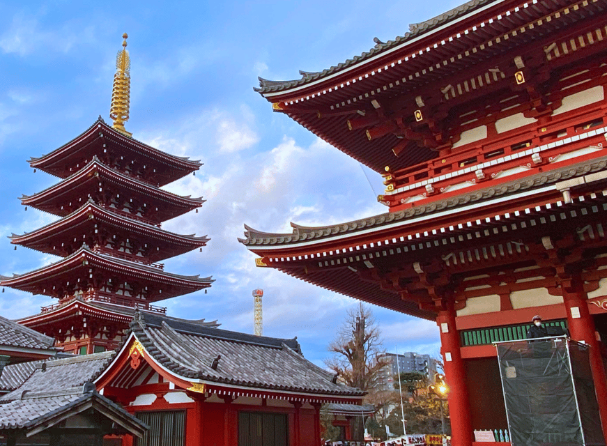 Tokyo: Asakusa Temple & Shrine Walking Tour with Local Guide - Sensoji Temple and the Rituals You Can Try