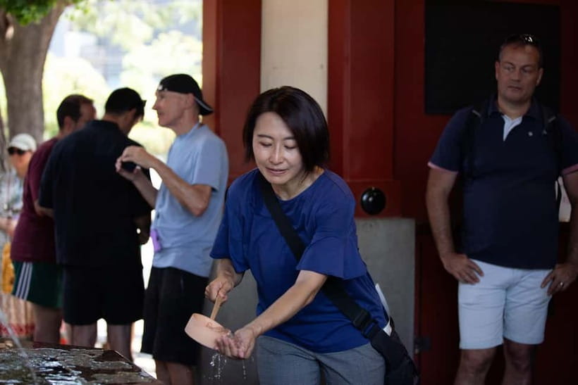 Tokyo: Asakusa Walking Tour with Sensoji Temple Visit - Asakusa Shrine and the value of seeing both faiths