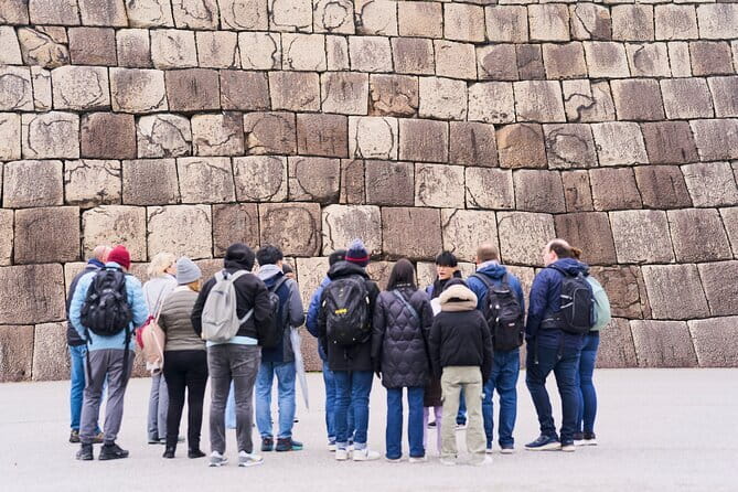 Tokyo Castle & Imperial PalaceーShogun Walking Tour - Edo Castle ruins and the palace’s missing pieces