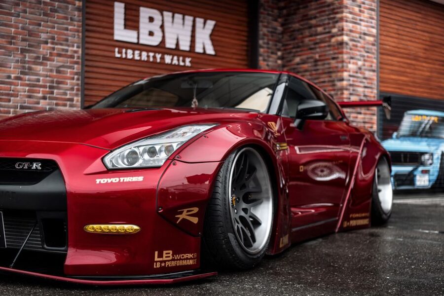 Tokyo Drift: GT-R Car Club R35 Liberty Walk Daikoku meeting - Riding in the Liberty Walk GT-R R35