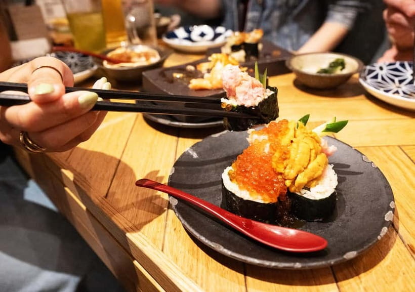 Tokyo: Shinjuku Bar Hopping & Night Walking Tour - What the $30 price really buys you