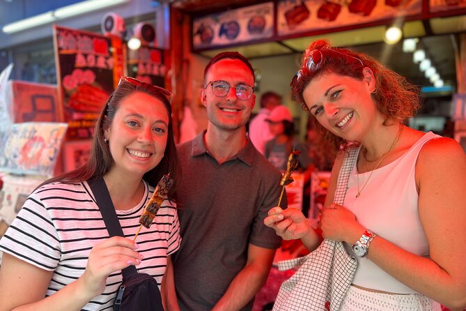 Tokyo: Tsukiji Fish Market Food and Walking tour - Timing, meeting point, and group size