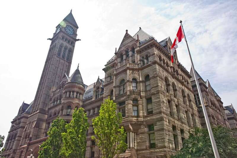 Toronto: City Highlights Walking Tour | 3-Hour - Old City Hall and Nathan Phillips Square