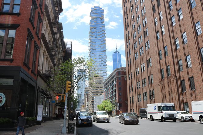 Tribeca Architecture And History Walking Tour - Pace, group size, and physical demands