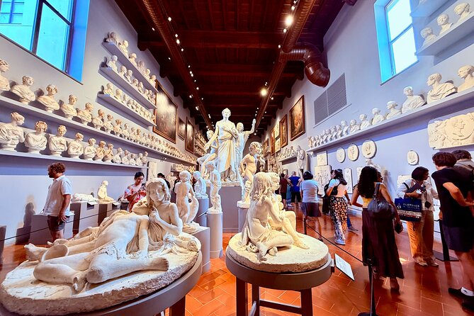 Uffizi & Accademia Timed Entry: Small Group Duomo Walking Tour - The Uffizi in about 1 hour and 40 minutes