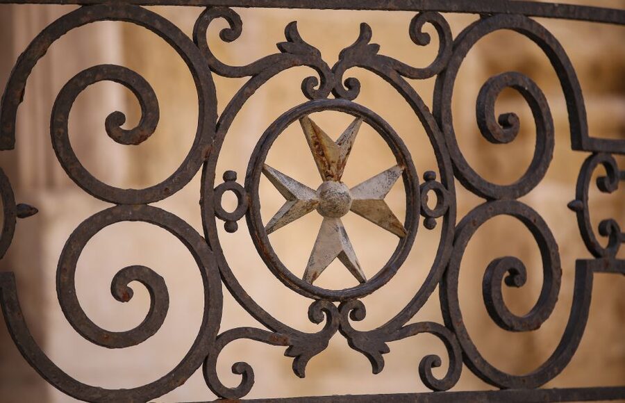 Valletta: 3-Hour Walking Tour - Palazzo Parisio and Valletta’s grand façades