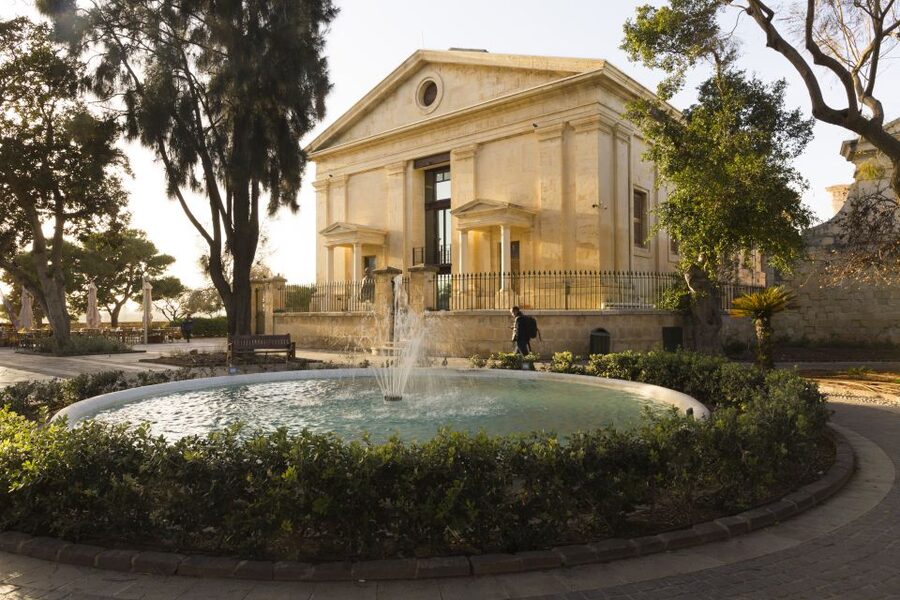 Valletta: Street Food and Culture Walking Tour - Side streets, bars, and main landmarks