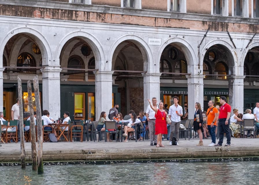 Venice: City Center Historical Guided Walking Tour - Reaching Rialto Bridge and the Grand Canal