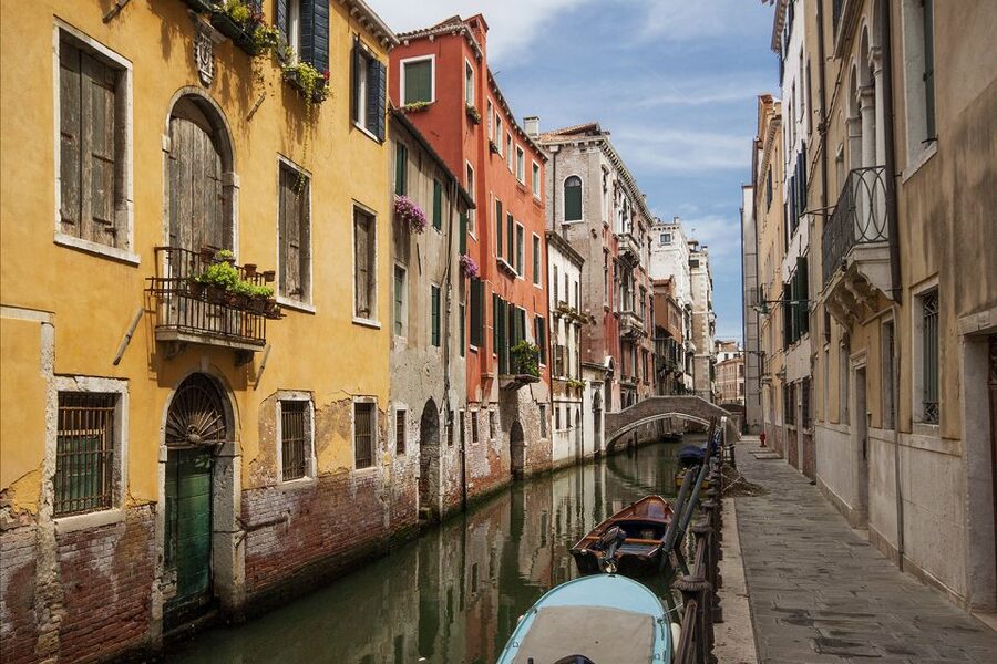 Venice: Morning Walking Tour - The guide and headset make the difference