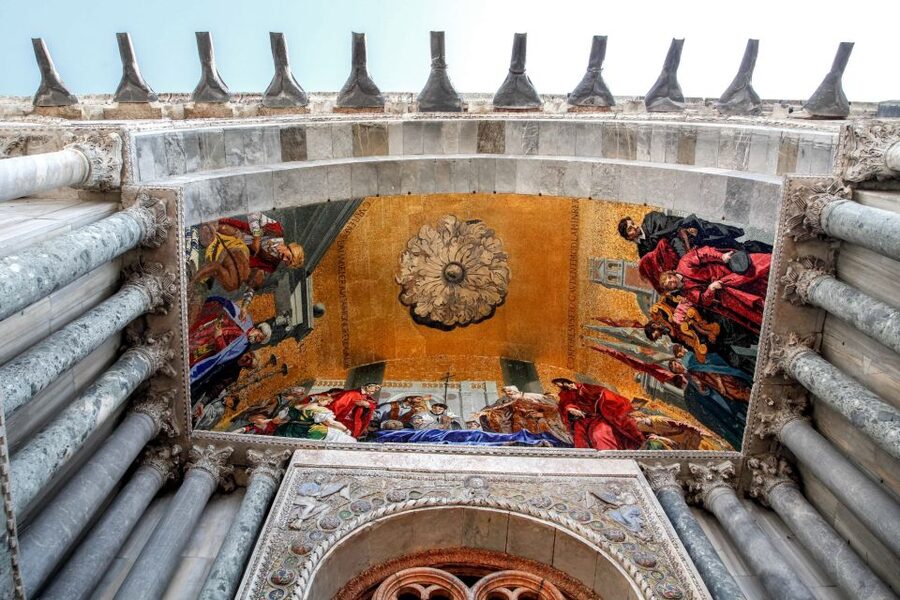 Venice: Walking tour, Doge Palace, & St. Mark's Basilica - What the tour covers in Venice