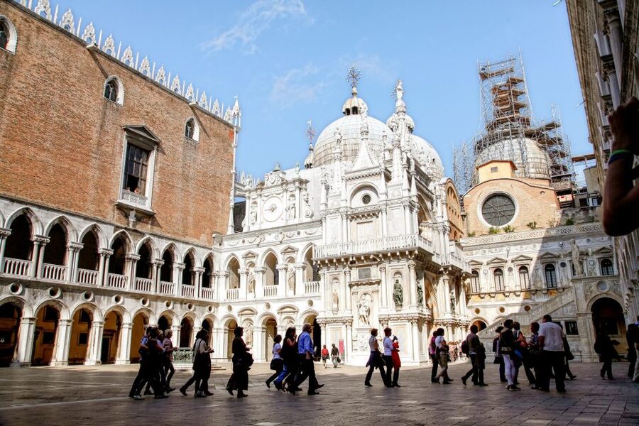Venice: Walking tour, Doge Palace, & St. Mark's Basilica - St. Mark’s Basilica and its golden mosaics