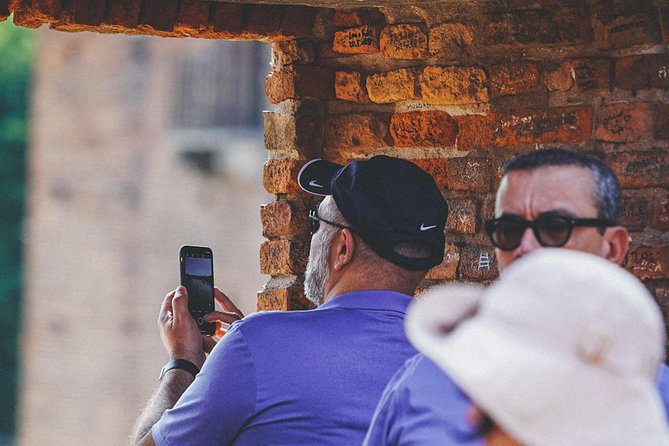 Verona Highlights Walking Tour in Small-group - The Arena: Verona’s Roman centerpiece