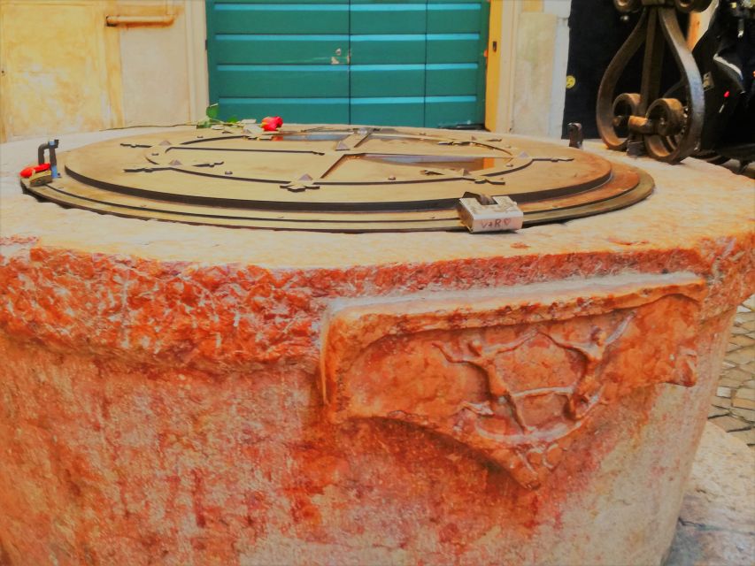 Verona: History and Hidden Gems Guided Walking Tour - Fabio’s guiding style and the small-group advantage