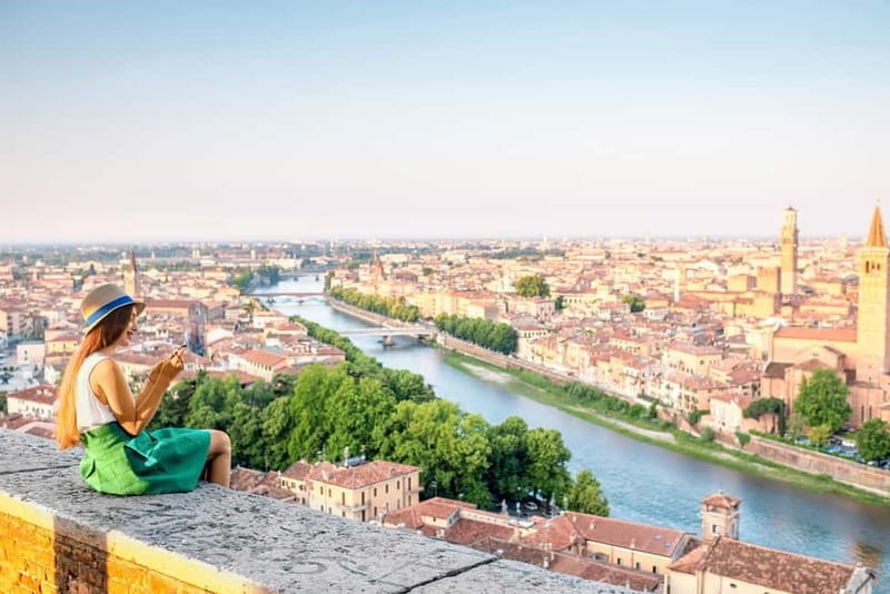 Verona: Romeo and Juliet Guided Walking Tour - Via Mazzini and Verona’s central streets