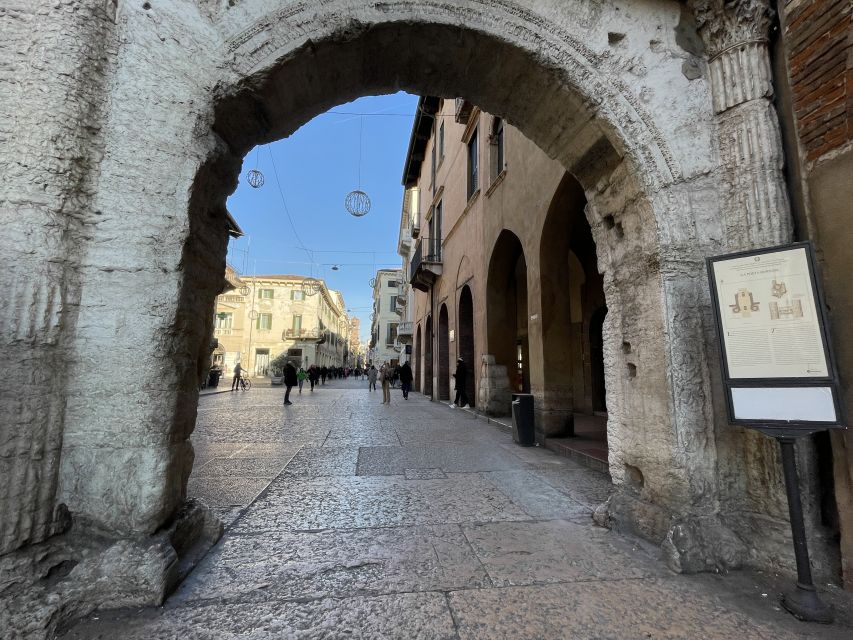 Verona: Small Group Guided Walking Tour with Arena Tickets - How the guides shape the experience
