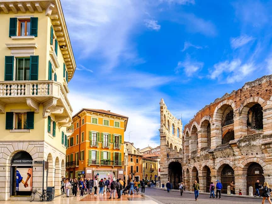 Verona: Small Group Guided Walking Tour with Arena Tickets - Timing, group comfort, and what to bring