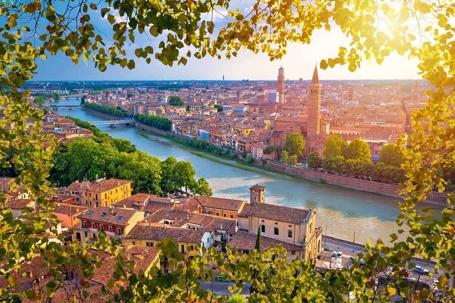Verona: Small Group Guided Walking Tour with Arena Tickets - Starting in Piazza Bra beside the Arena