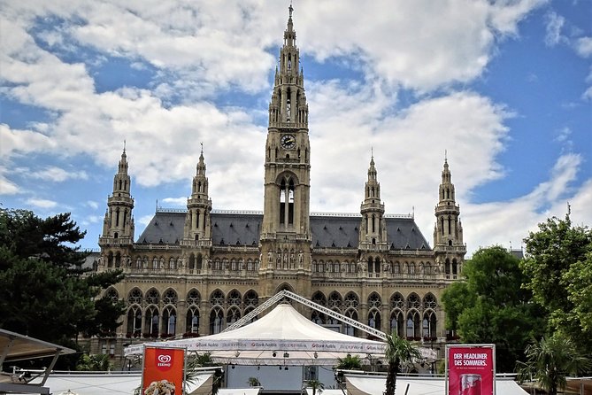 Vienna at First Glance a Private Walking Tour for First Timers - Why this makes a good first morning in Vienna