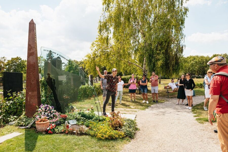 Vienna: Vienna Central Cemetery Guided Walking Tour - The $335 private group price