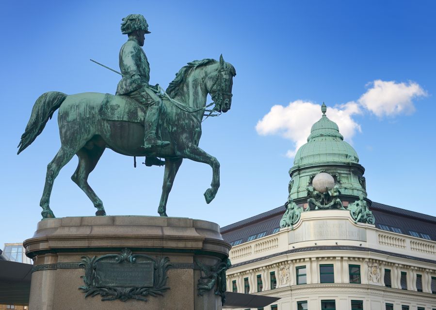 Vienna: World War II Historical Walking Tour - Seeing Vienna’s only surviving synagogue