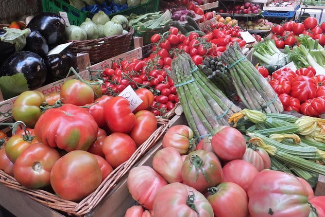 Walking Food Tour of Florence with Tastings and Wine - Starting at Santa Croce with a local point of view