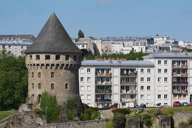 [Walking Tour] Discover the Best of Brest in 2 hours - A surviving street below the Capucins