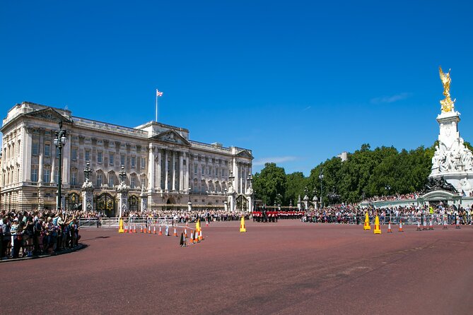 Walking Tour of London Westminster Abbey, Big Ben, Buckingham - St Margaret’s Church and the Westminster details