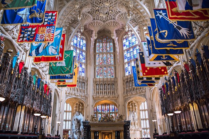 Walking Tour of London Westminster Abbey, Big Ben, Buckingham - St James’s Park provides a welcome pause