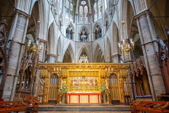 Walking Tour of London Westminster Abbey, Big Ben, Buckingham - St James’s Palace and royal London