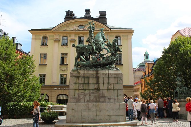 Walking Tour of Stockholm Old Town - Järnpojken and Storkyrkan