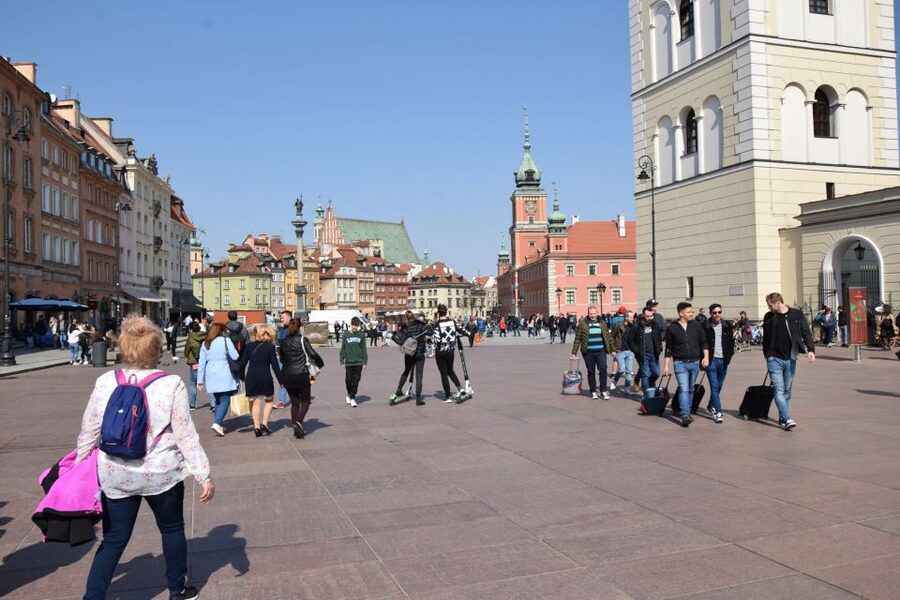 Warsaw: Old Town Guided Walking Tour - How the guides shape the experience