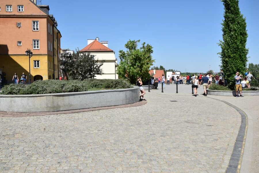 Warsaw: Old Town Guided Walking Tour - The Warsaw Uprising Monument at plac Krasińskich