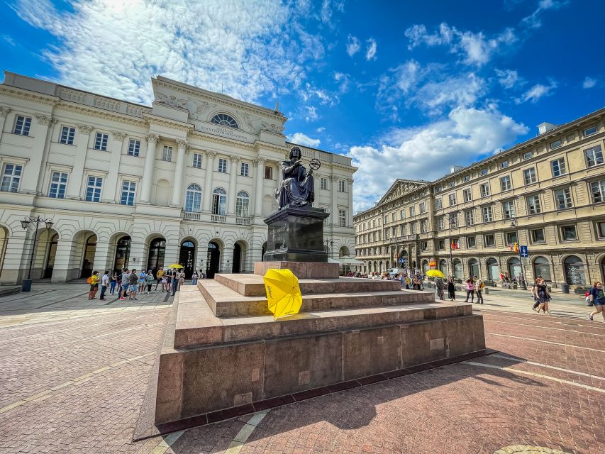 Warsaw: Old Town Highlights Walking Tour in English - Krakowskie Przedmieście and the Royal Route