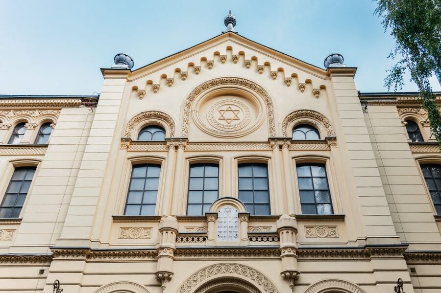 Warsaw: Warsaw Ghetto Private Walking Tour with Hotel Pickup - Why this three-hour walk matters