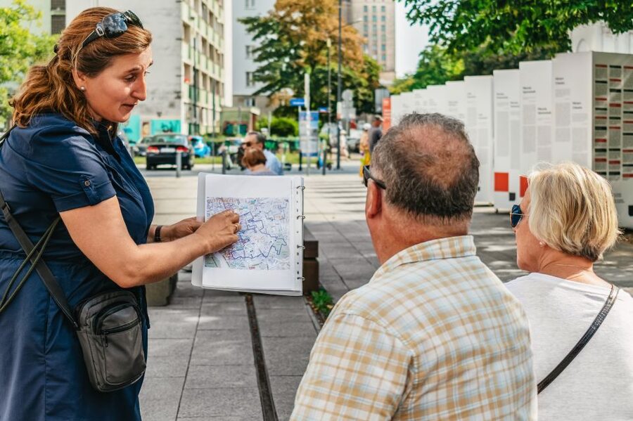 Warsaw: Warsaw Ghetto Private Walking Tour with Hotel Pickup - The Warsaw Ghetto Uprising and its final month