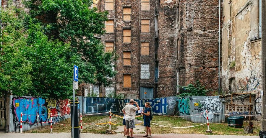 Warsaw: Warsaw Ghetto Private Walking Tour with Hotel Pickup - Starting at Prozna Street 9
