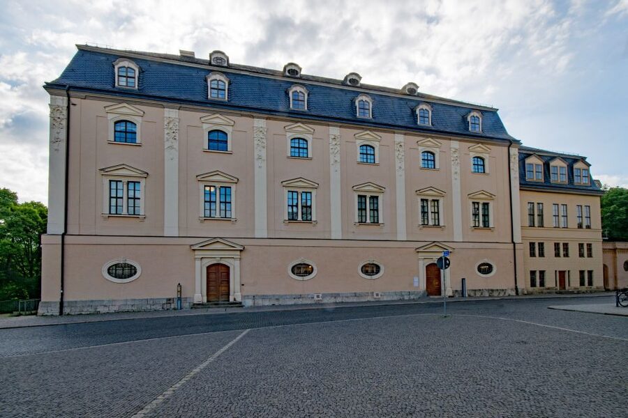 Weimar: Scavenger Hunt Self-Guided Walking Tour - Anna-Amalia-Library and the central sights