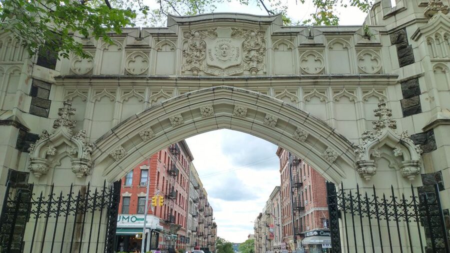 West Harlem: Gospel Church Service and Sunday Walking Tour - Key points at a glance